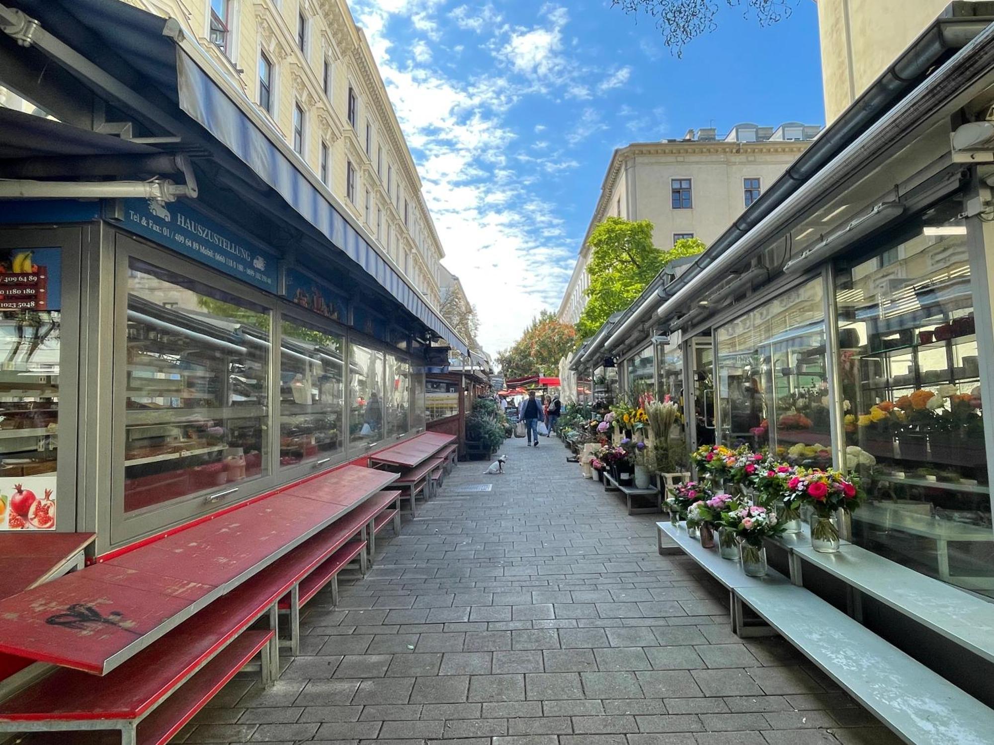 Luxury Apartment At Famous Vienna Kutschkermarkt Bagian luar foto
